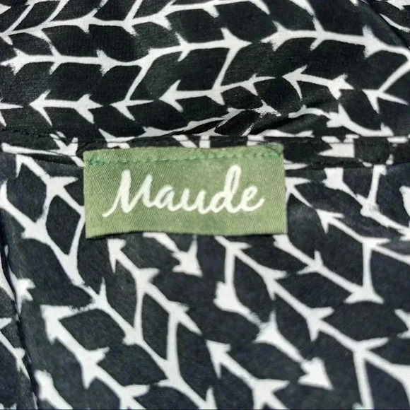 Maude (ARITZIA) cinched waist mini dress with peek a boo back - Picture 11 of 12